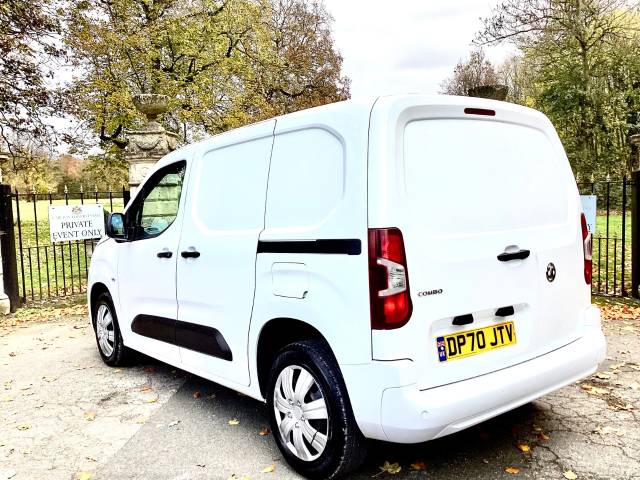 2020 Vauxhall Combo Cargo 2300 1.5 Turbo D 100ps H1 Sportive Van