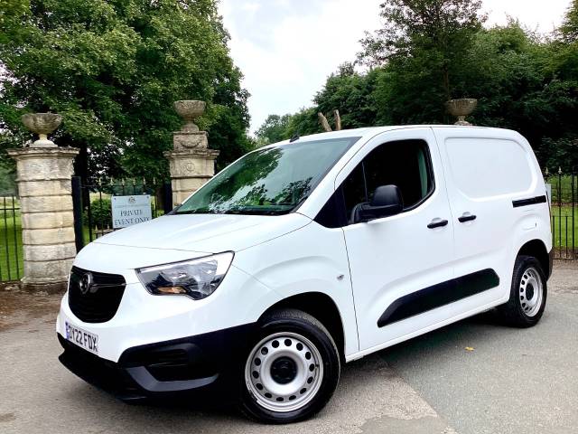 2022 Vauxhall Combo Cargo 2300 1.5 Turbo D 100ps H1 Dynamic Van