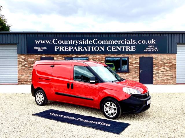 Fiat Doblo 1.6 DOBLO 16V MULTIJET Panel Van Diesel Red