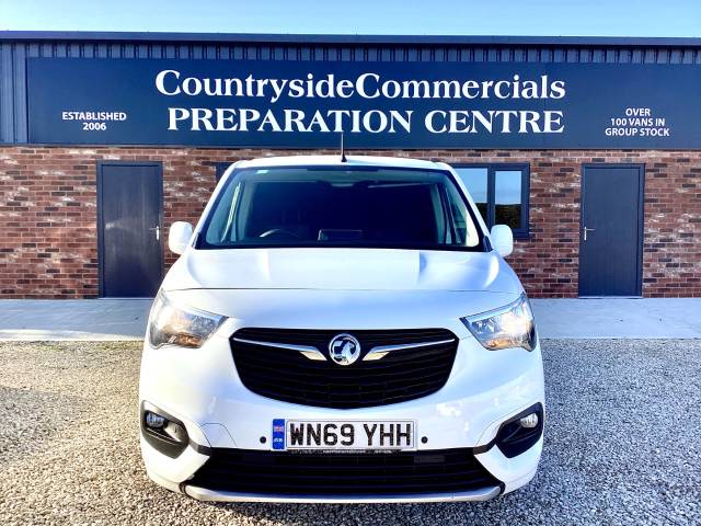 2020 Vauxhall Combo Cargo 2300 1.5 Turbo D 100ps H1 LE NAV Van
