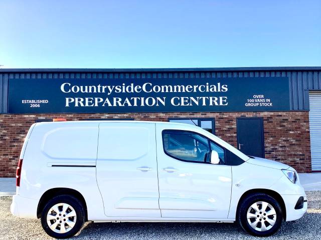 2020 Vauxhall Combo Cargo 2300 1.5 Turbo D 100ps H1 LE NAV Van