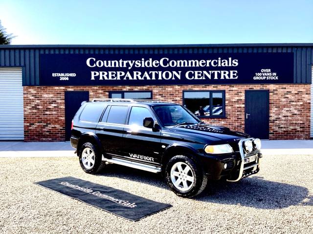 Mitsubishi Shogun Sport 2.5 TD Warrior 5dr Estate Diesel Black