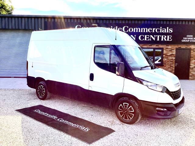 Iveco Daily 2.3 Van 3520 WB Panel Van Diesel White